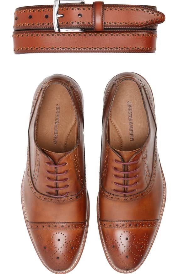 Zapatos y correa de cuero